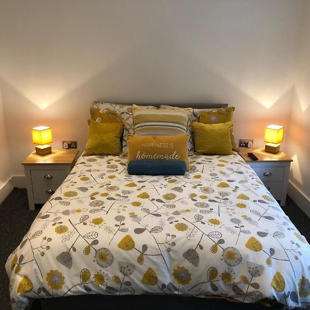 Marine Villa Hotel & Suites - Close To Beach, Train Station & Southend Airport Eksteriør bilde