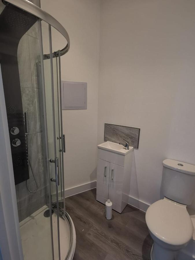 Marine Villa Hotel & Suites - Close To Beach, Train Station & Southend Airport Eksteriør bilde