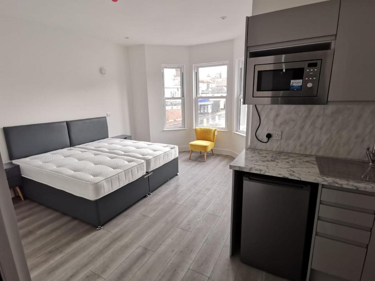 Marine Villa Hotel & Suites - Close To Beach, Train Station & Southend Airport Eksteriør bilde