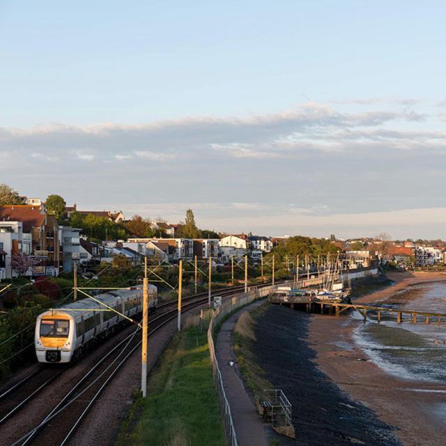 Marine Villa Hotel & Suites - Close To Beach, Train Station & Southend Airport Eksteriør bilde