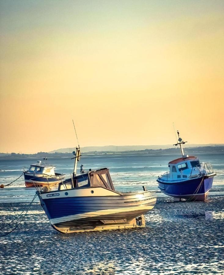 Marine Villa Hotel & Suites - Close To Beach, Train Station & Southend Airport Eksteriør bilde